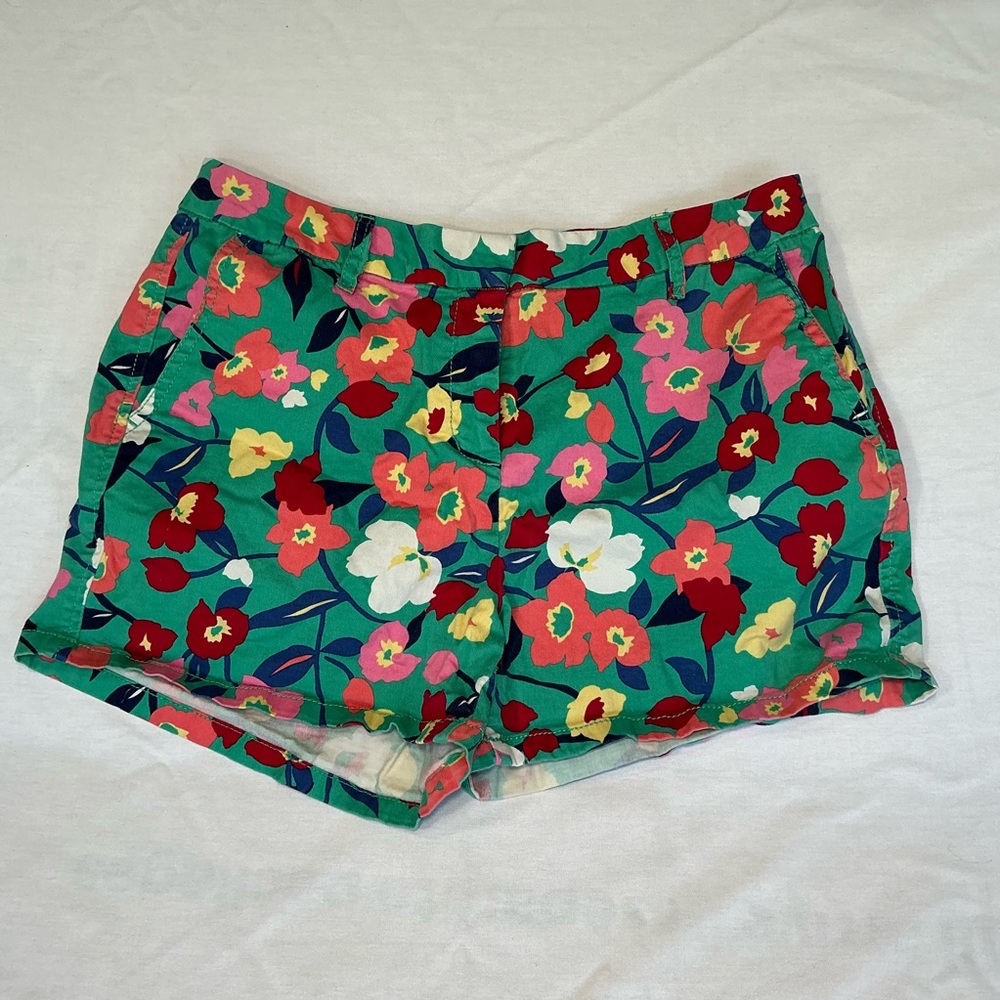 Elle . High Waisted . Floral Print . Women’s Chino Shorts